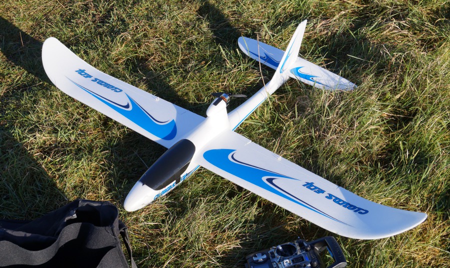 AXN Clouds Floater RC Plane