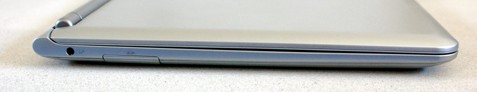 SamsungXE303C12 Side View